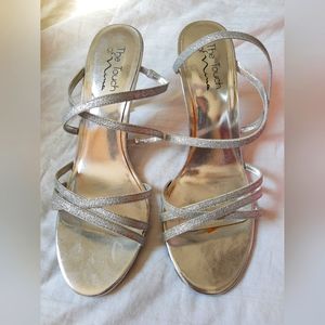 NEW Touch of Nina Silver High Heels size 10